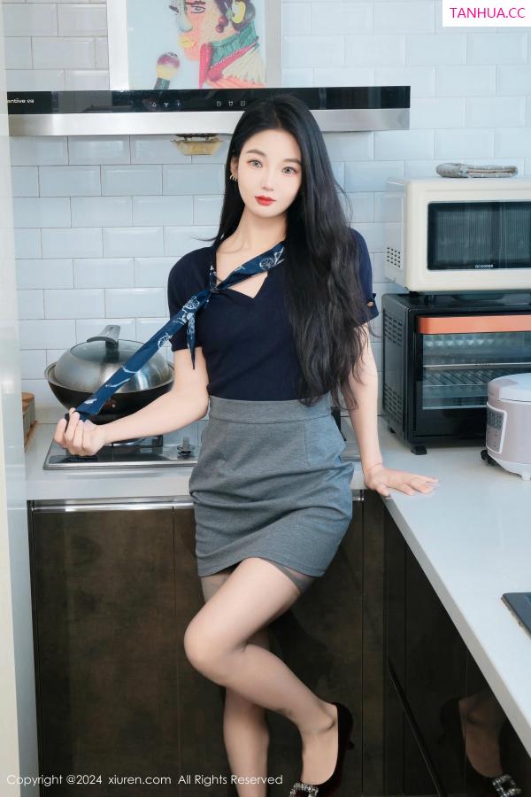   [XiuRen]高清写真图 2024.12.11 No.9580 希恬儿 丝袜美腿第5张图片